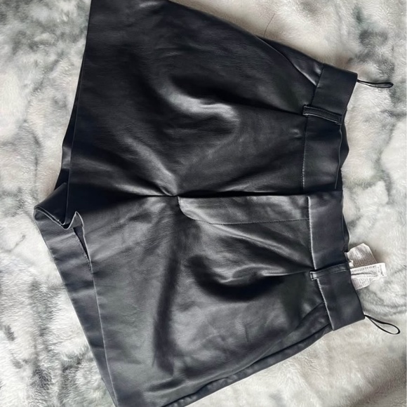 ZARA Faux Leather High-Waisted Shorts – Black, Size Small - Picture 1 of 3